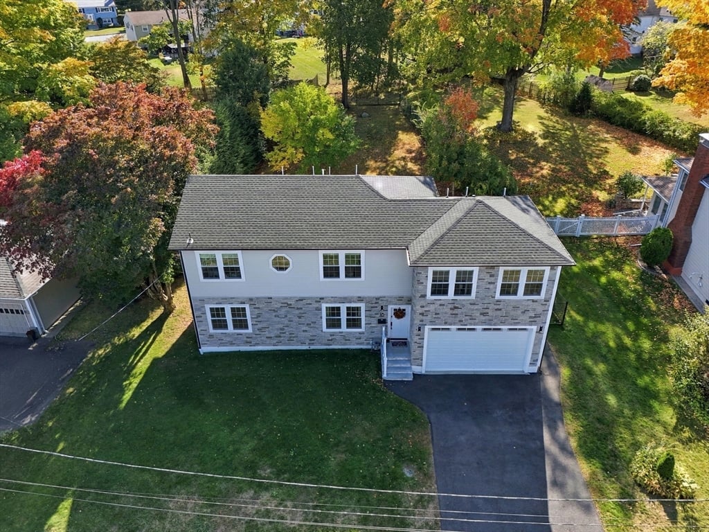 תמונה של הנכס: 18 Elmcrest Road, North Andover