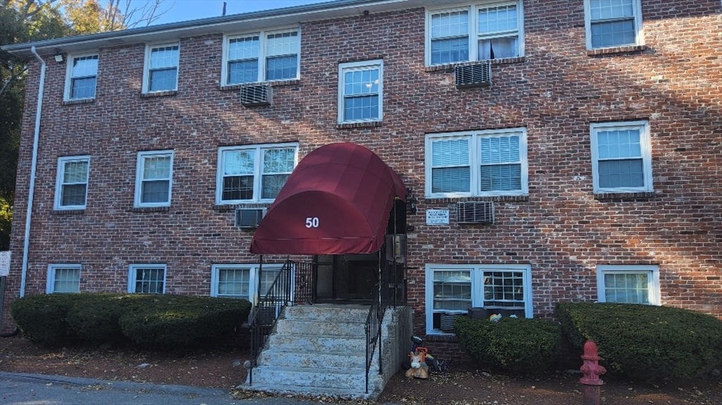 תמונה של הנכס: 50 Danbury Drive #10, Methuen