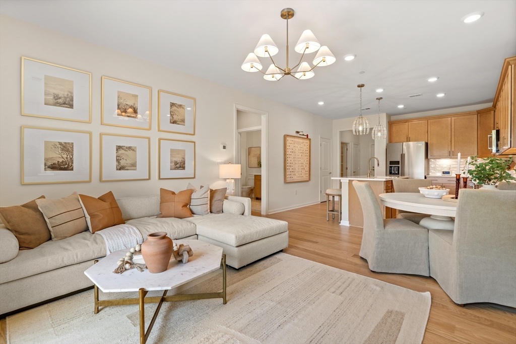 תמונה של הנכס: 8 Peters Farm Way #212, Westborough