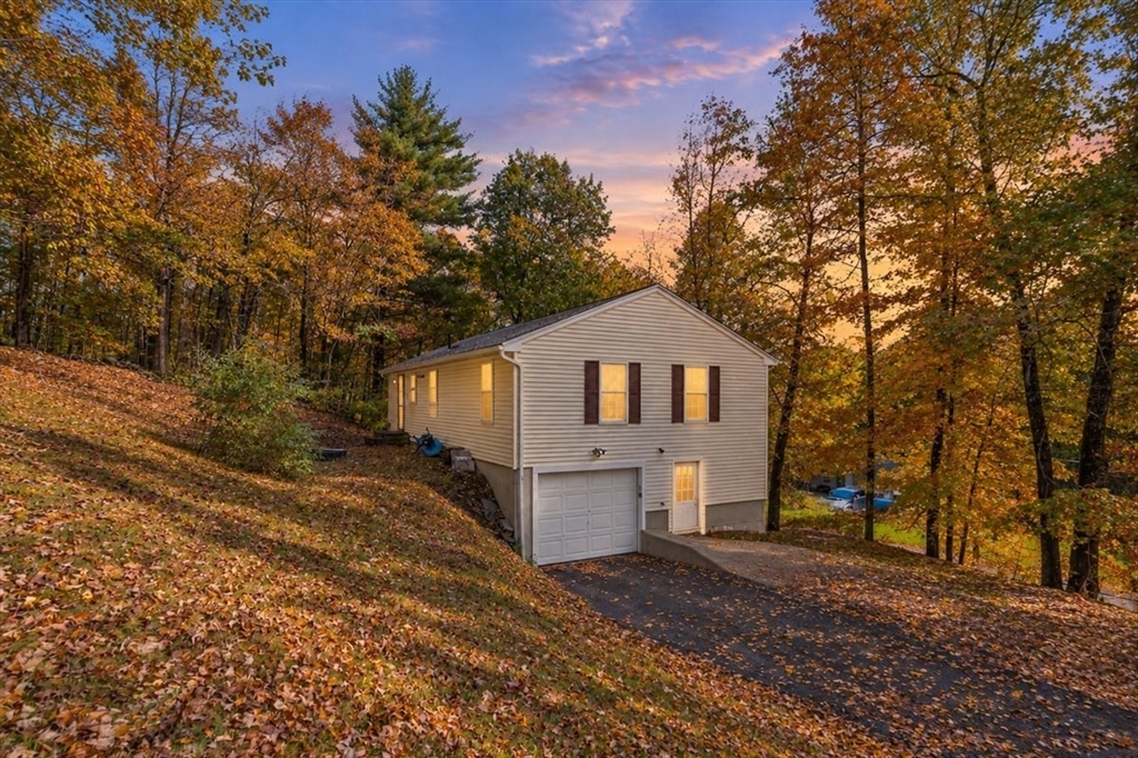 房源照片：424 Dennison Dr, Southbridge