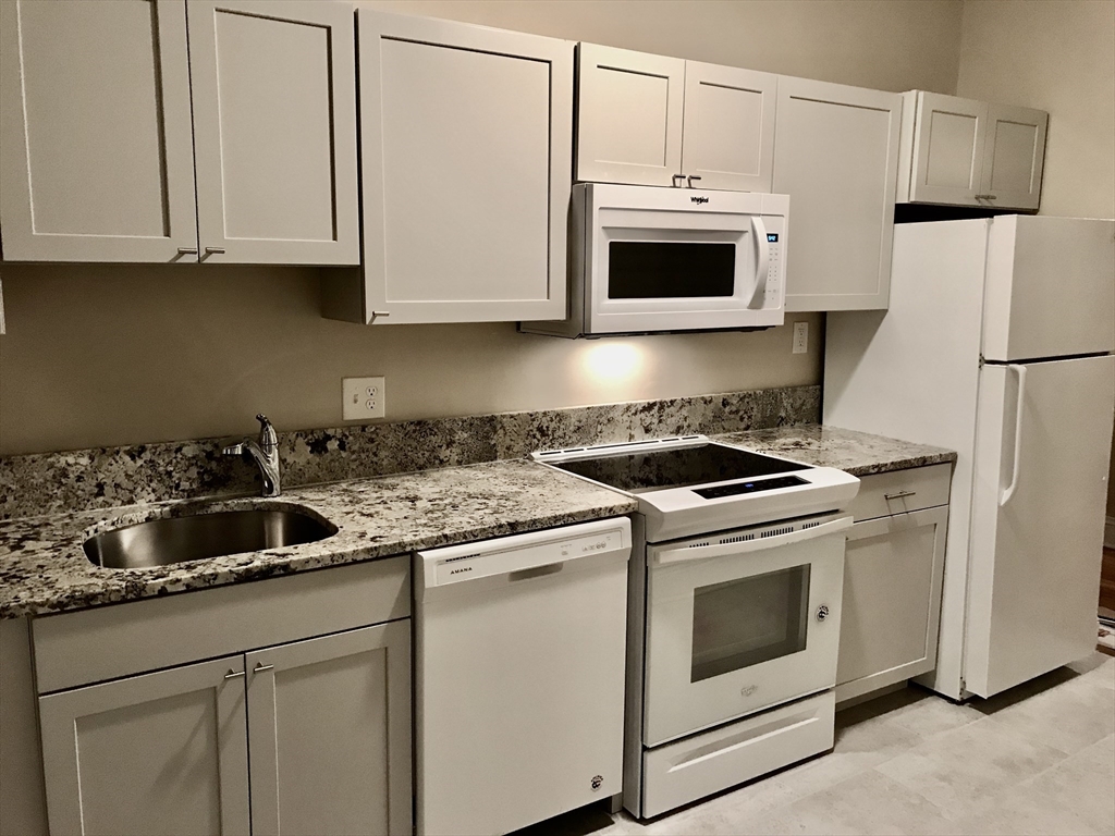 房源照片：52 Strathmore Rd #46, Boston