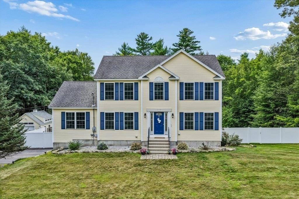 תמונה של הנכס: 110 Middle Rd, Deerfield