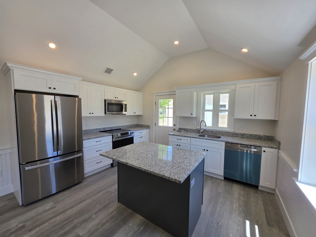 房源照片:87 Acapesket Rd #3B, Falmouth