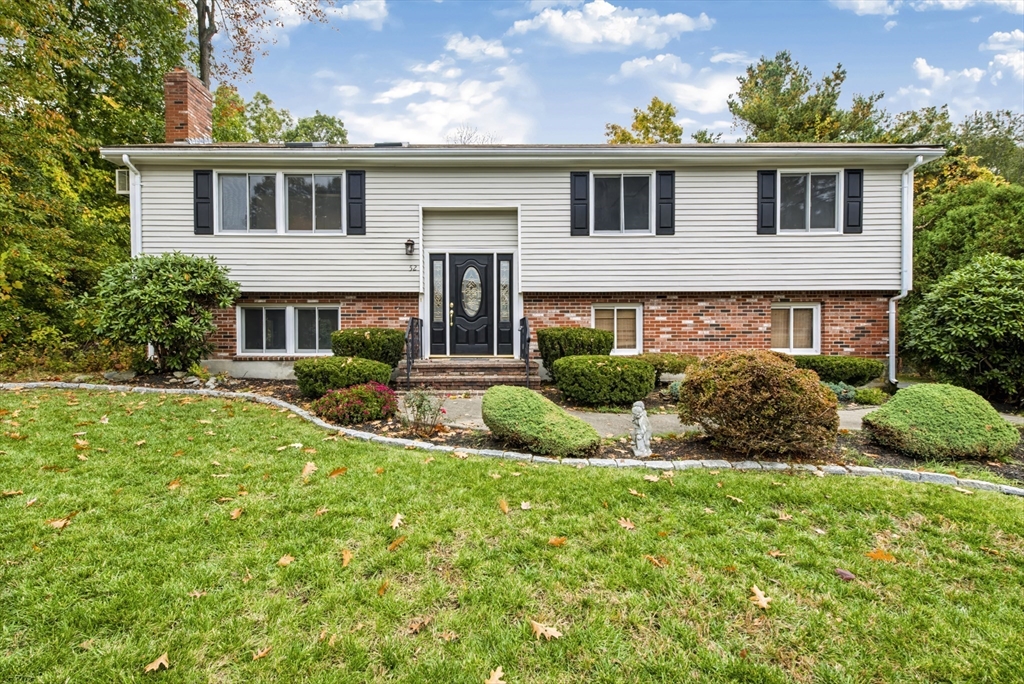 תמונה של הנכס: 52 Tanglewood Dr, Stoughton