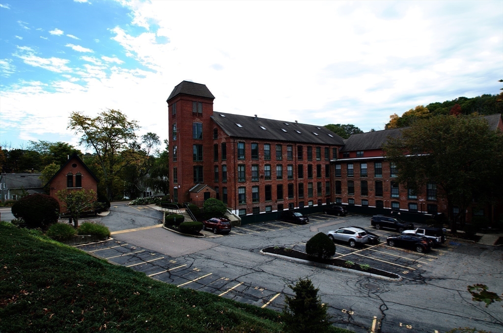 房源照片:14 Sanford St #17, Medway