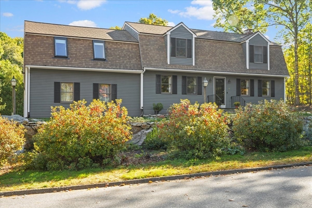 תמונה של הנכס: 4 Garrison Ln, Southborough