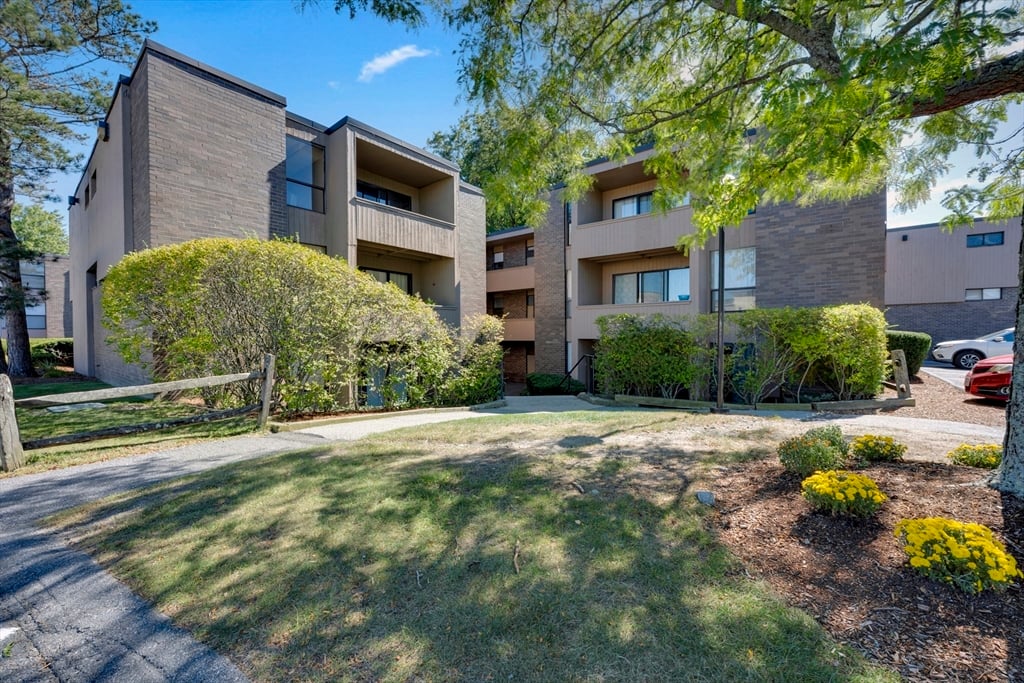 房源照片:12 Shrewsbury Green Dr #C, Shrewsbury