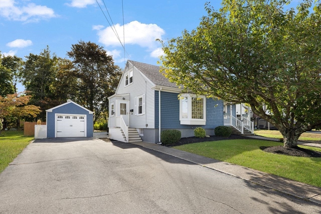 房源照片:111 Durfee, Tiverton