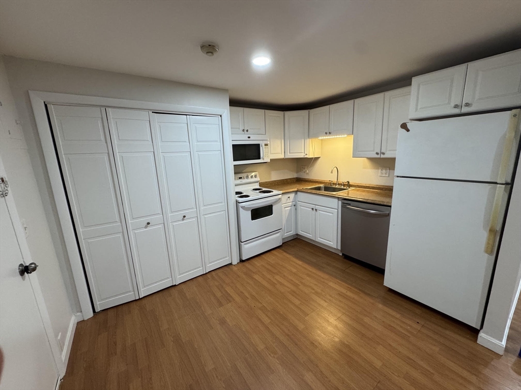 תמונה של הנכס: 19 Maple St #16, Amesbury