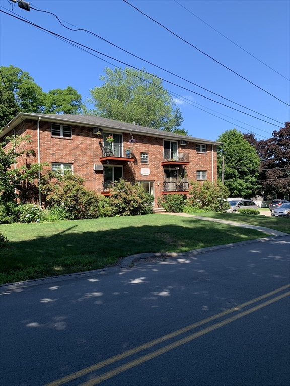תמונה של הנכס: 70 Madison #2, Amesbury