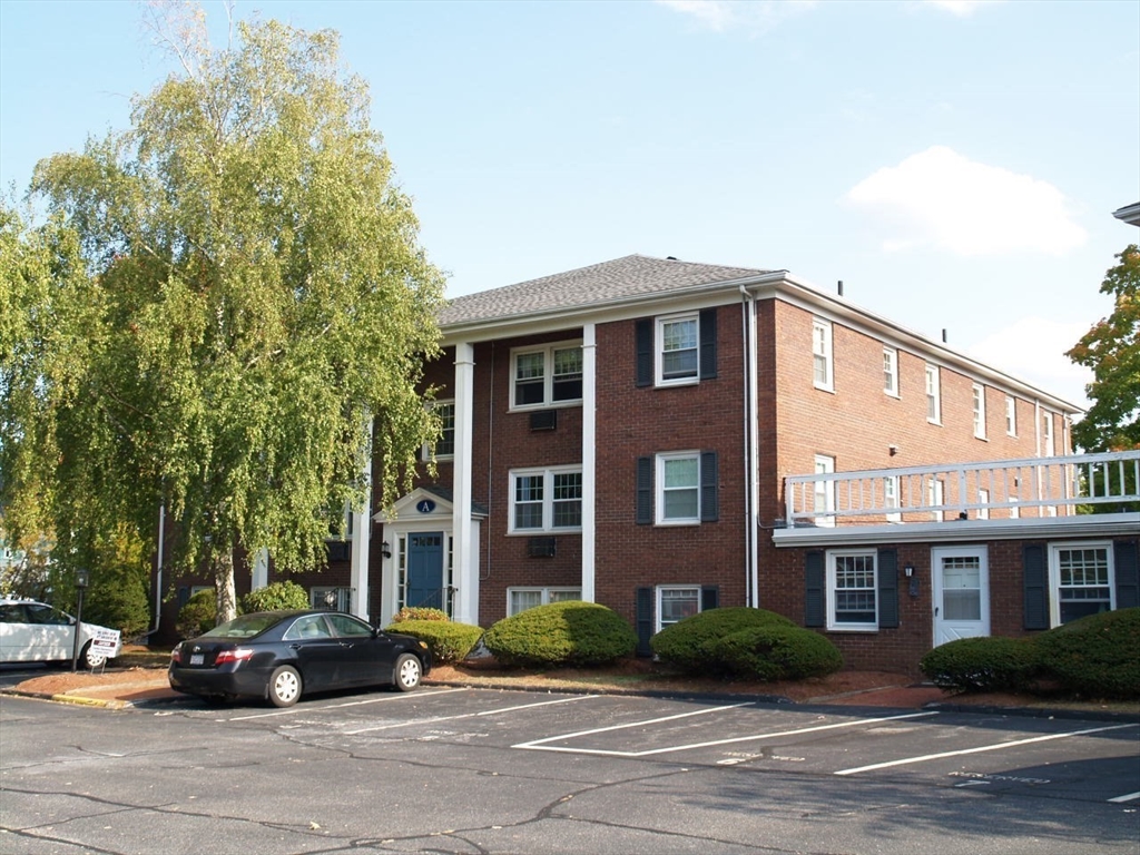 תמונה של הנכס: 17 Sinai Circle #12, Chelmsford