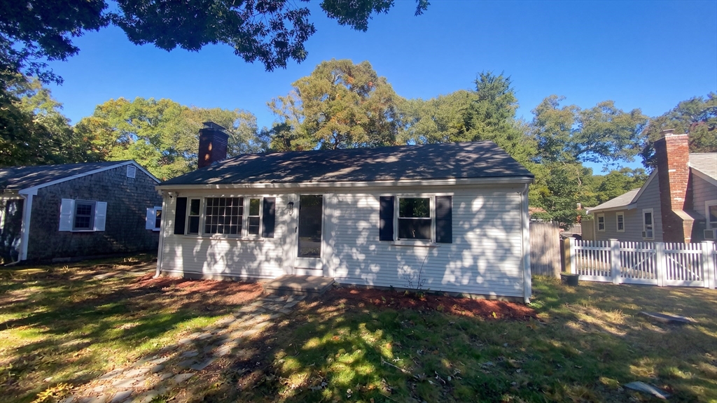 49 Swan Lake Rd, Yarmouth