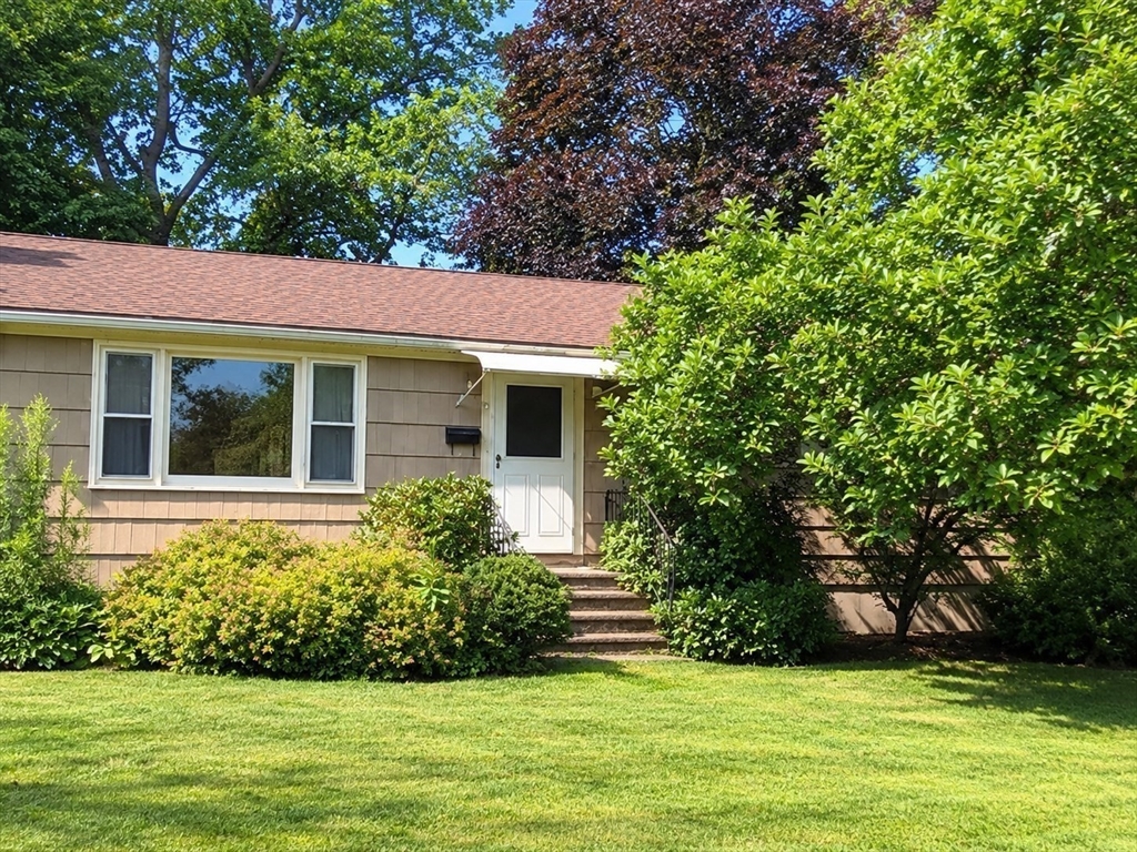 房源照片：11 Terrence Avenue, Clinton