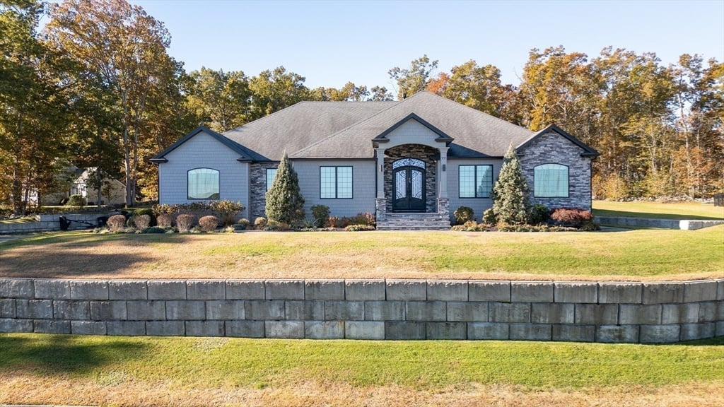 תמונה של הנכס: 77 Kendra Cir, Swansea