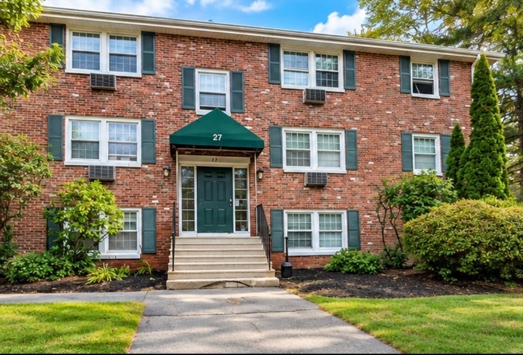 27 Ridgewood Lane #14, Gardner