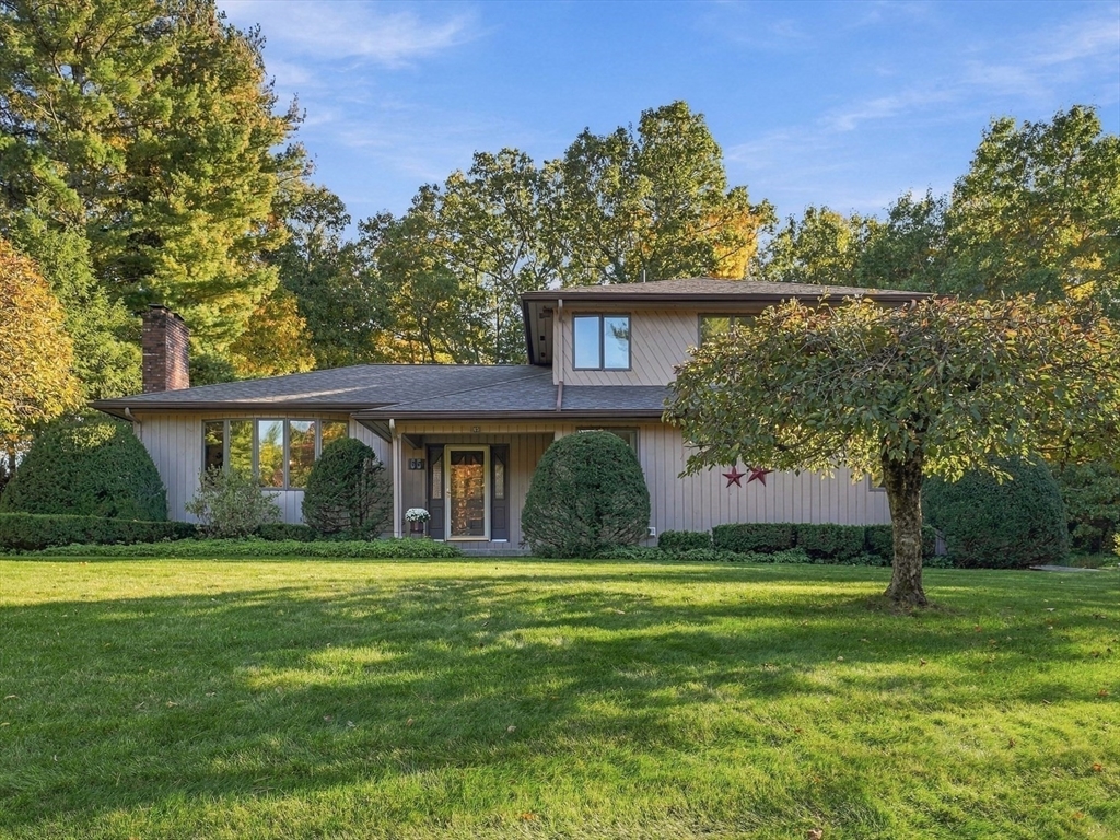 房源照片:65 Meadowlark Circle, Ludlow