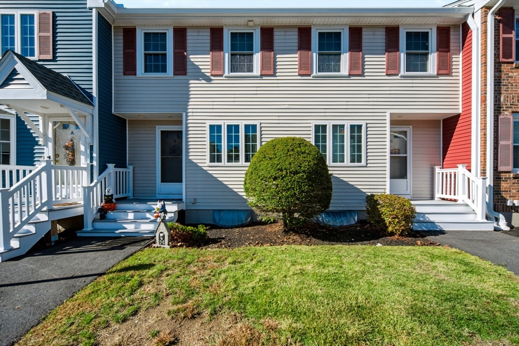 14 Fernwood Dr #B, Leominster