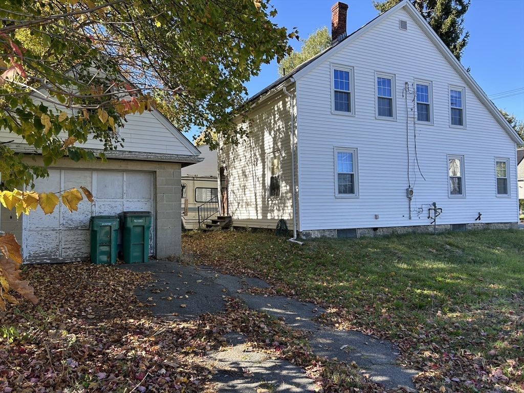 287 Oak Hill Road, Fitchburg