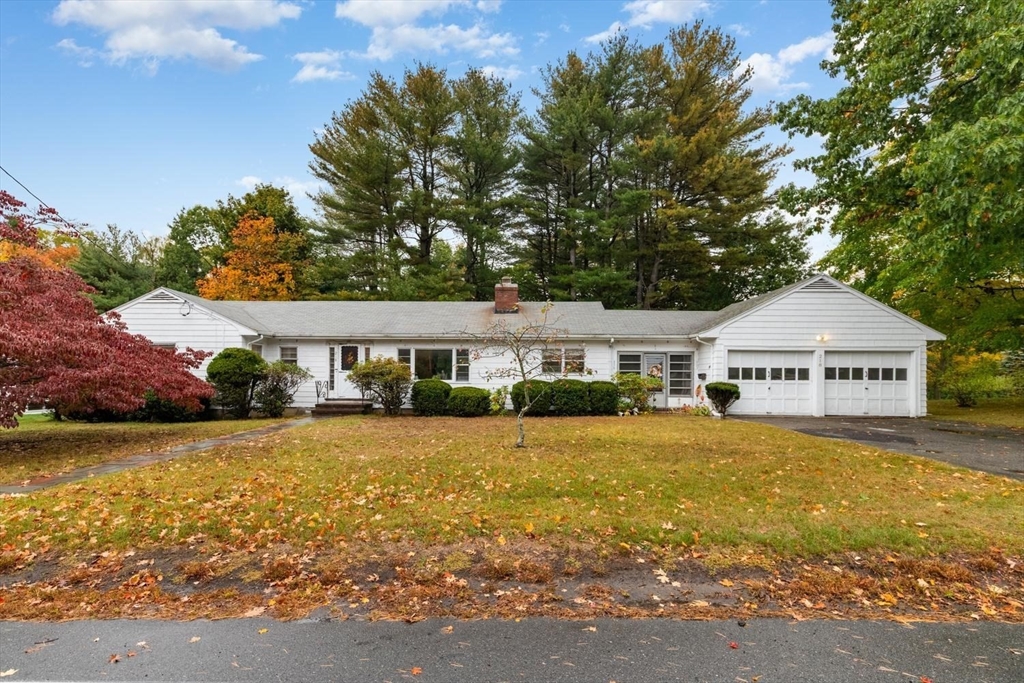 218 Lowell St, Wakefield