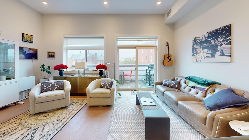 65 Meridian St #5, Boston