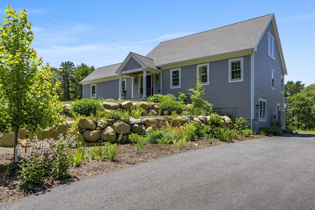 410 Blueberry Pond Dr, Brewster