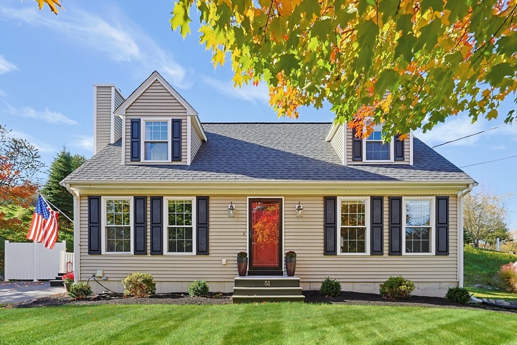 51 Edmund H Nichols Rd, North Attleboro