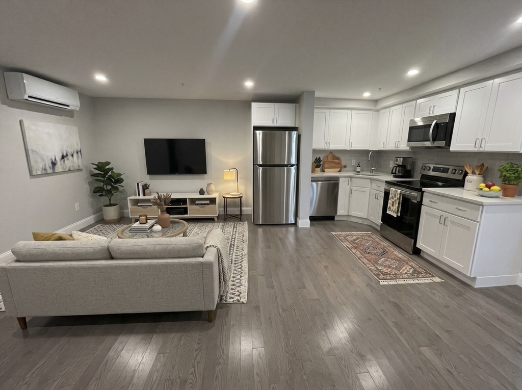 328 Bank St. #3, Harwich