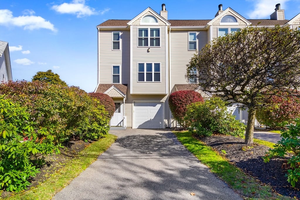 10 Eugene St #10, Lowell