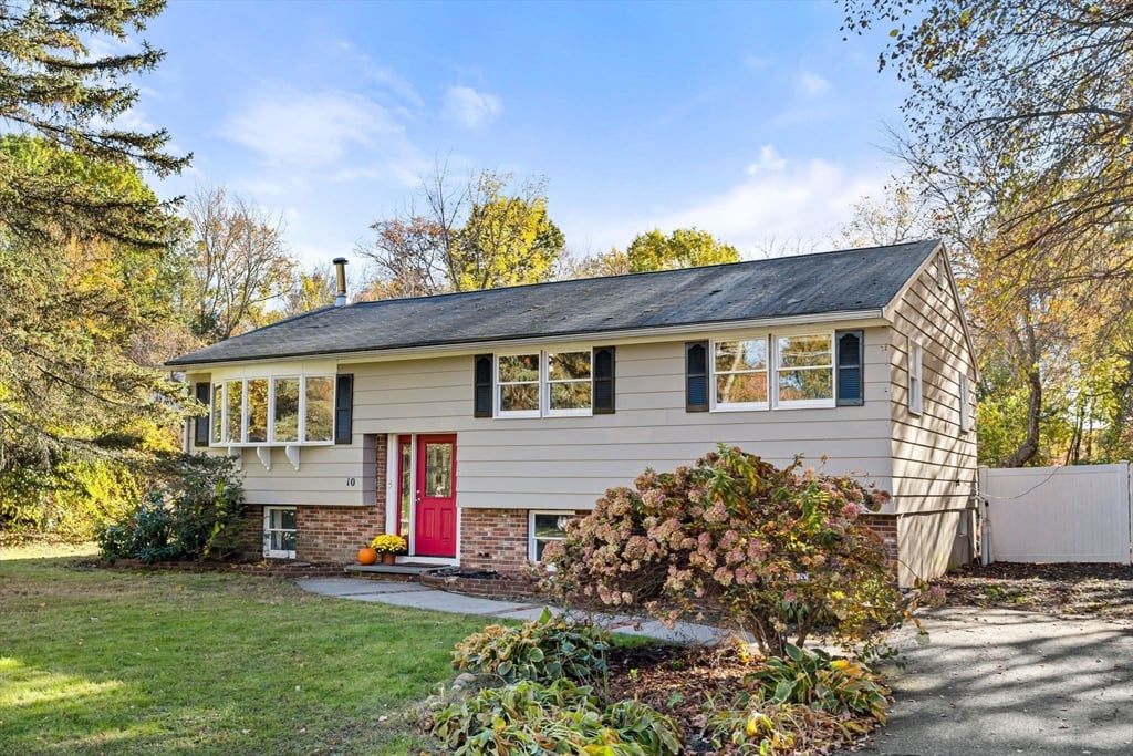 תמונה של הנכס: 10 Garden Brook Rd, Billerica