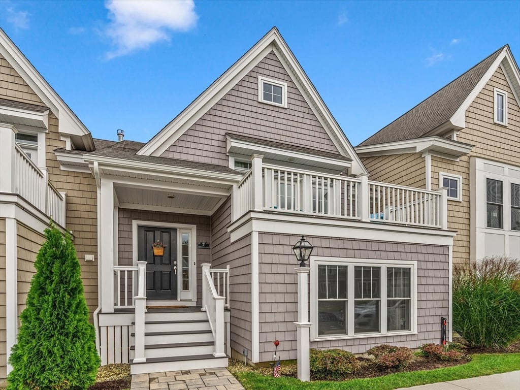 7 Meadowbrook Dr, Plymouth