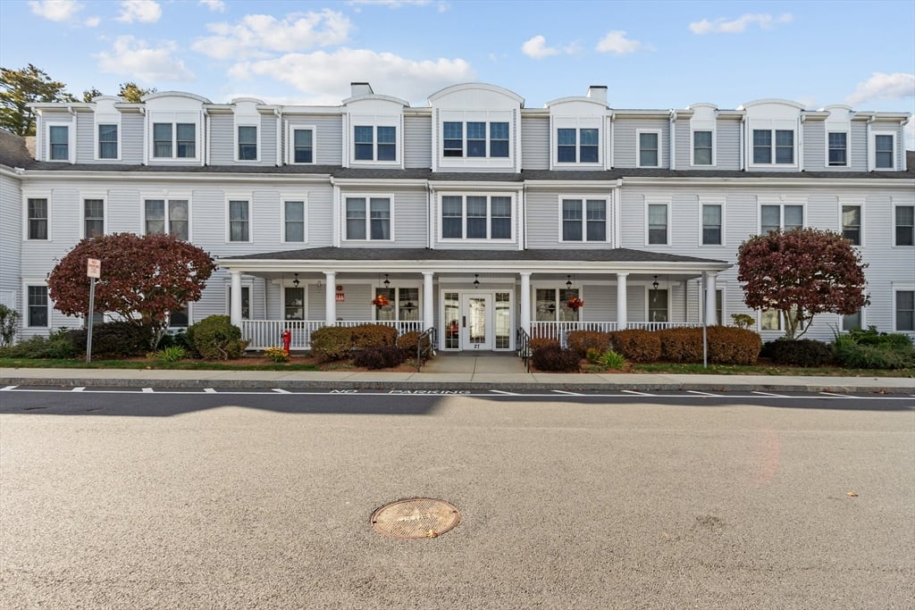 房源照片：27 Hartland Way #106, Acton