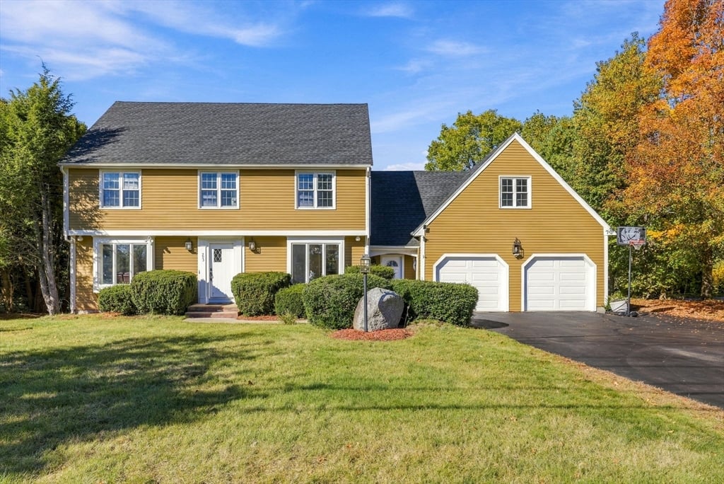 293 Davis St, Northborough