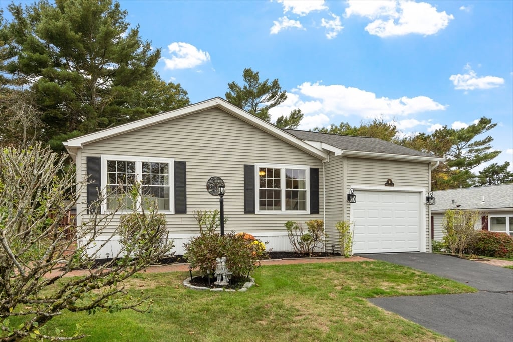 19 Headlands Drive, Plymouth