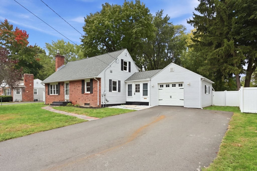 48 E Allen Ridge Rd, Springfield