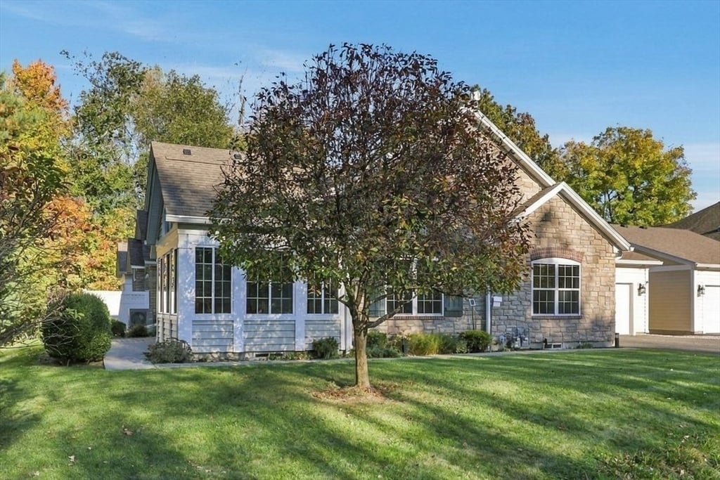 תמונה של הנכס: 168 Stonybrook Way #168, South Hadley