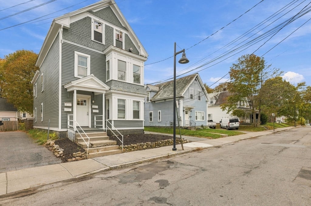 201 Highland Ave, Fitchburg