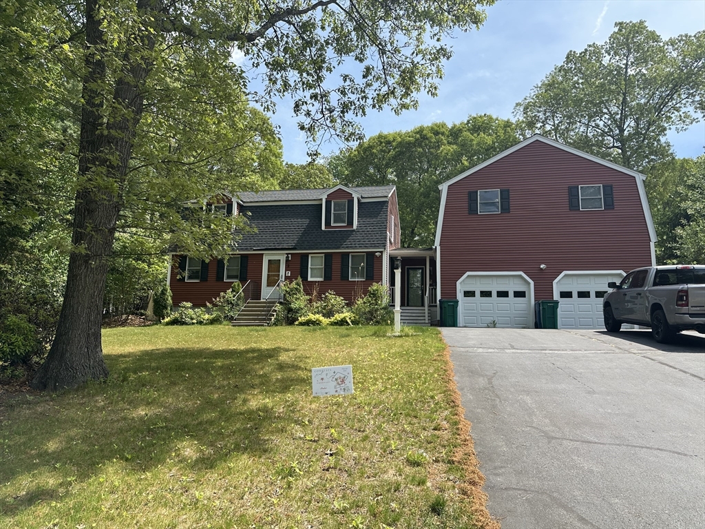 תמונה של הנכס: 2 Stonehedge Cir, Billerica