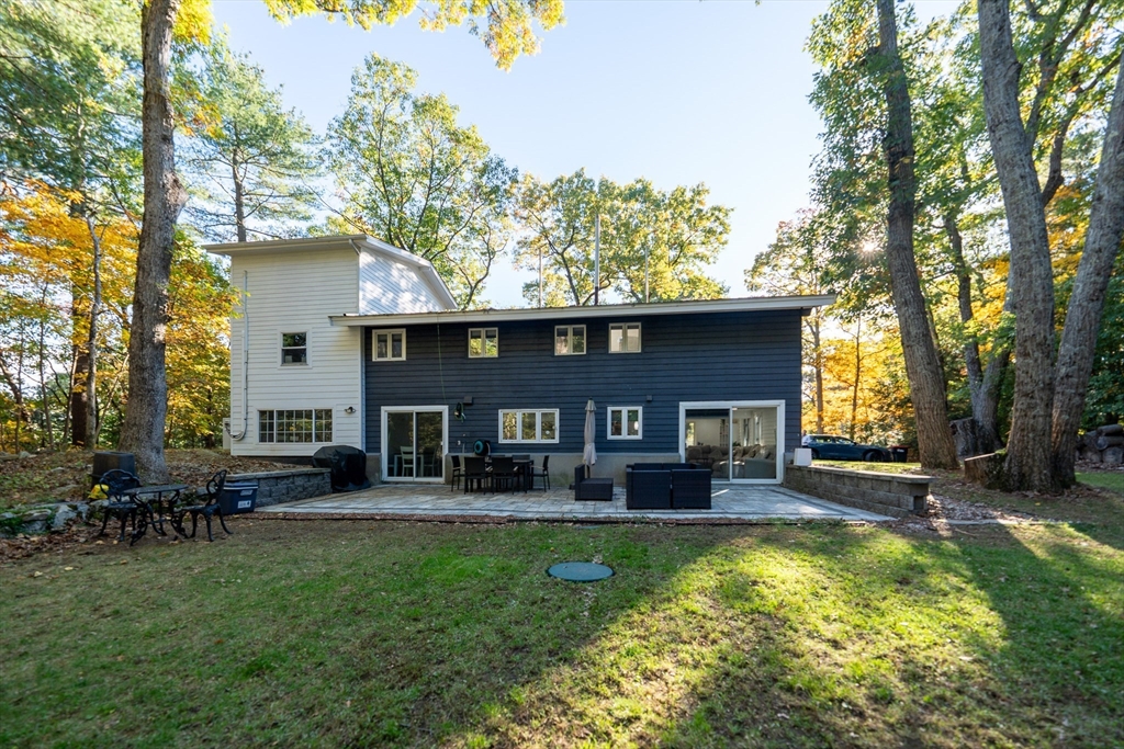6 Aqueduct Rd, Wayland