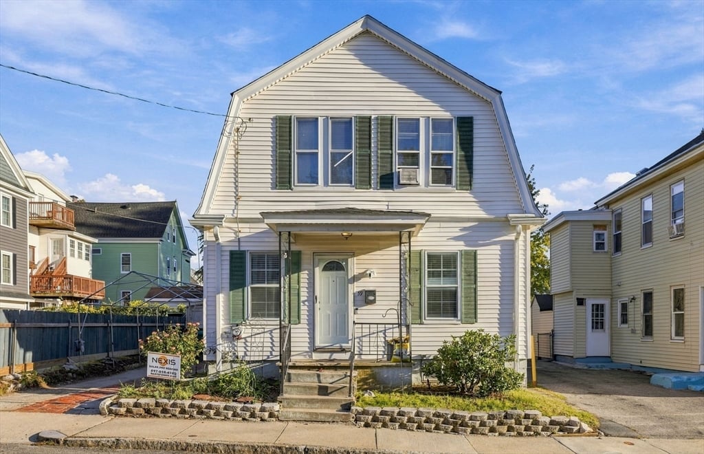 39 Boisvert St, Lowell