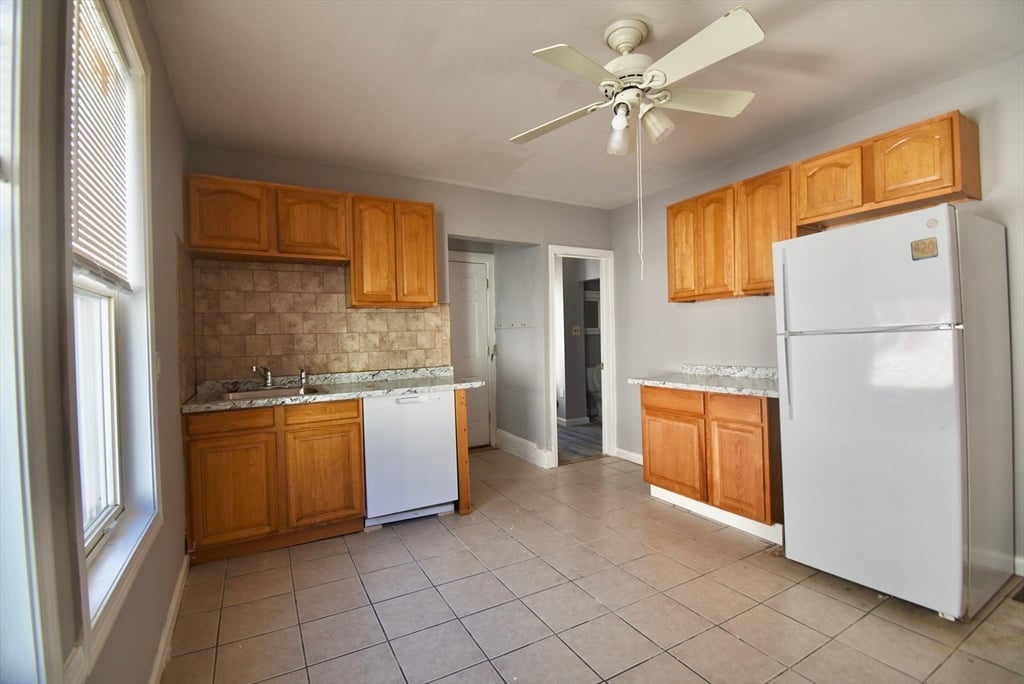 49 Hanover St #2, Lynn