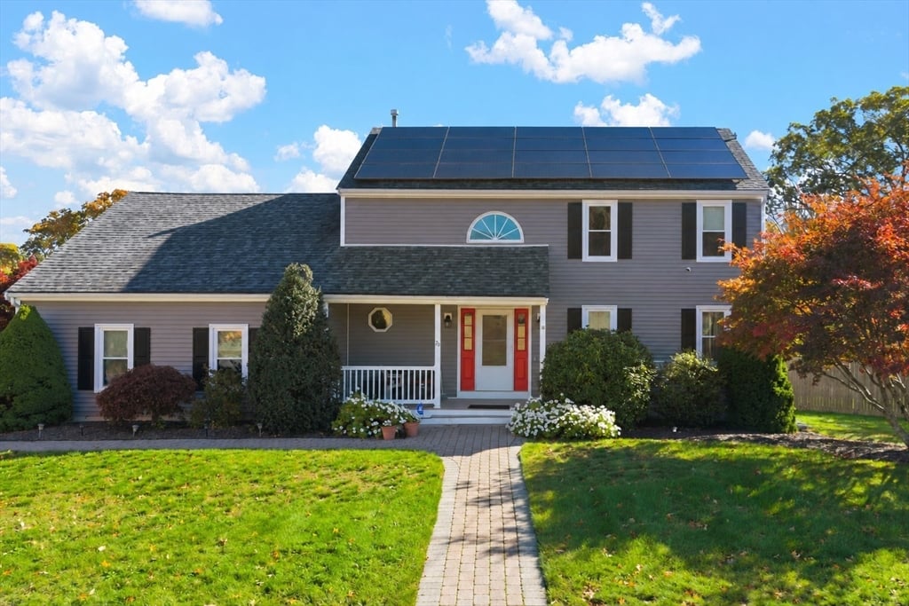 70 Nelson Dr, Bridgewater