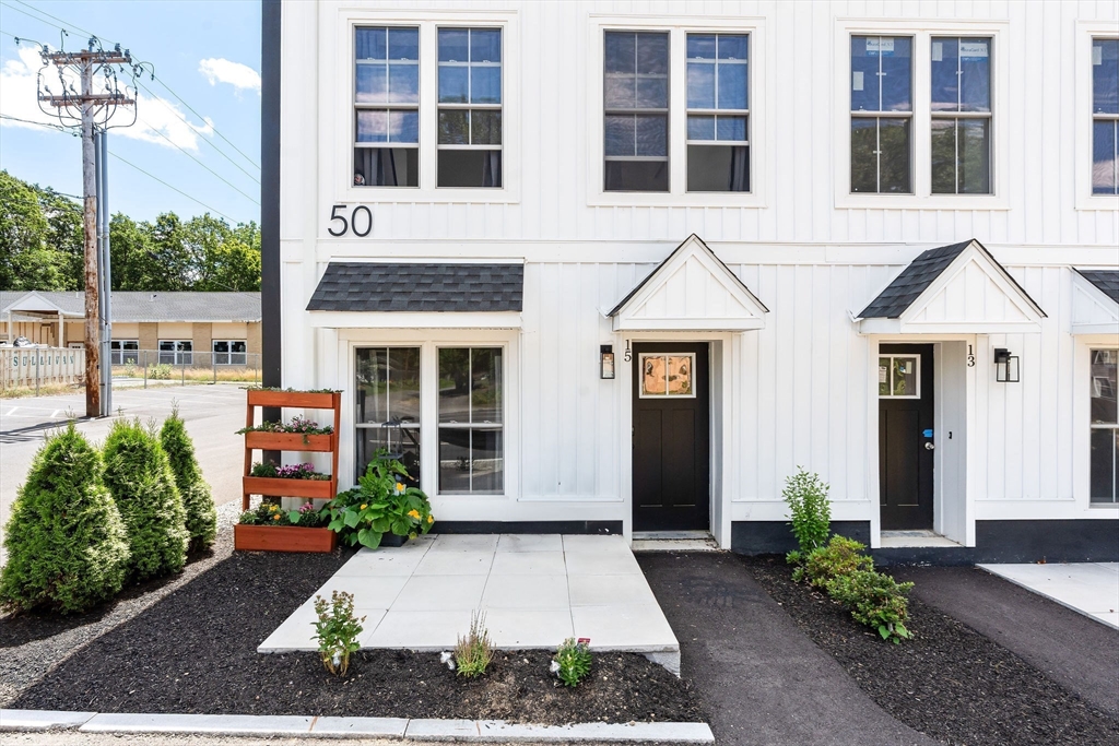 50 Frankfort St #15, Fitchburg