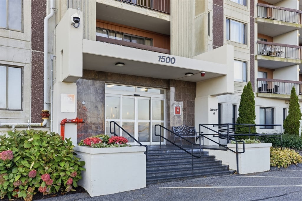 1500 Worcester Rd #719, Framingham