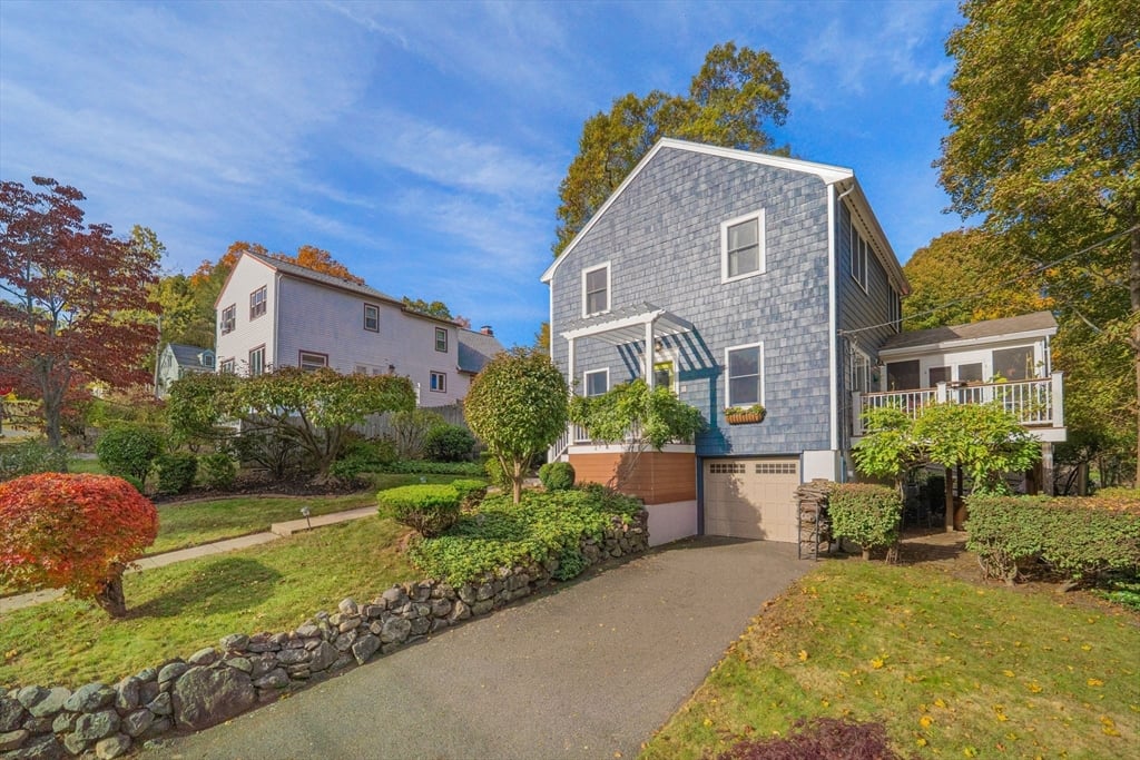 9 Sutherland Rd, Lexington