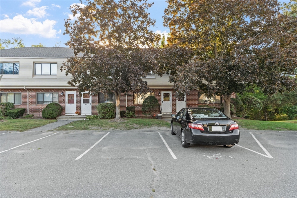223 Farrwood Dr #223, Haverhill