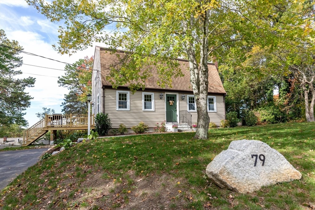 79 Colchester Dr, Plymouth