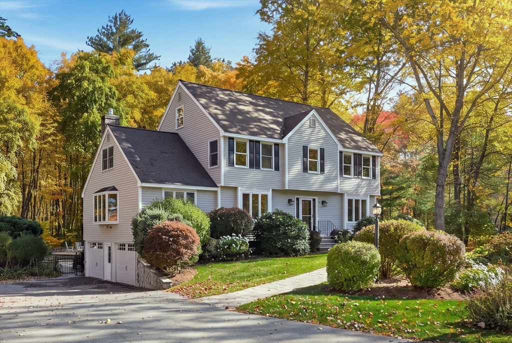 תמונה של הנכס: 7 Country Lake Road, Methuen