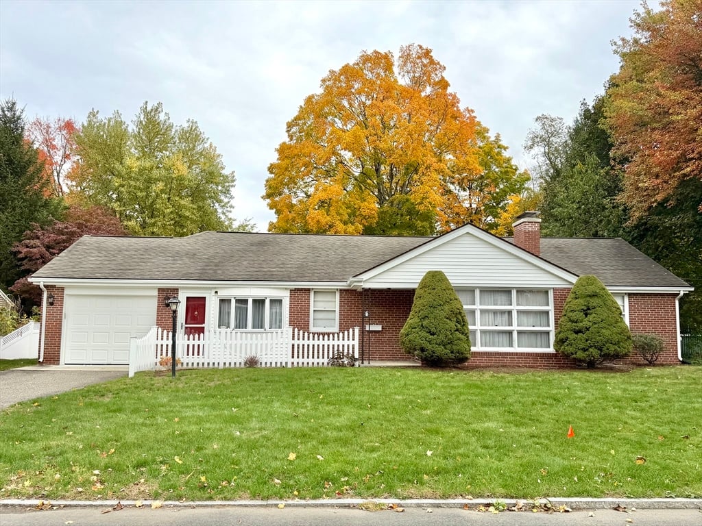 33 Birchland Ave, Springfield