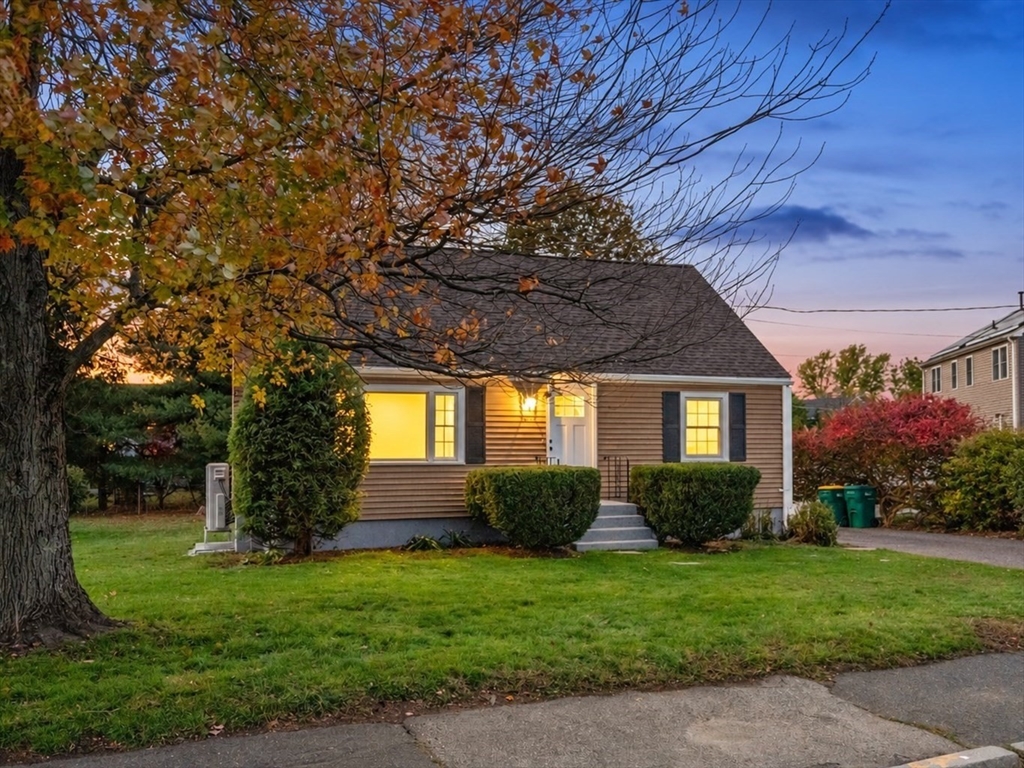 365 Lexington St, Woburn