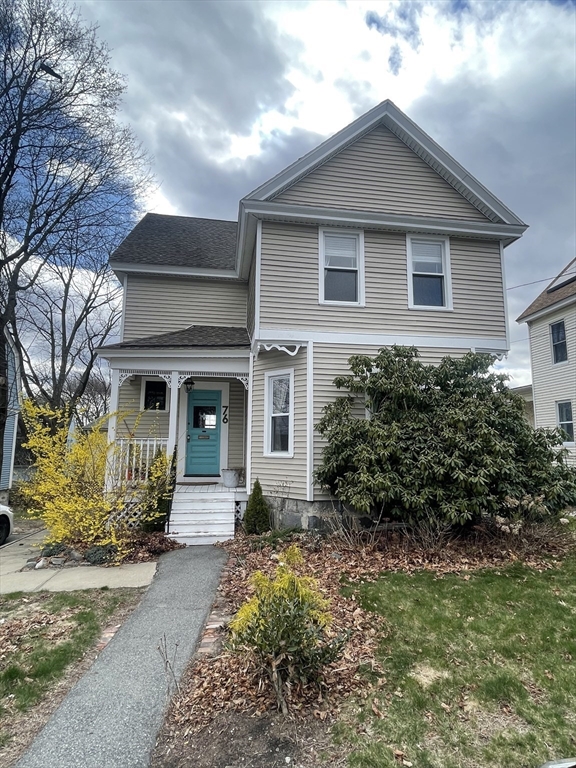 76 Beacon St, Lowell